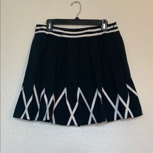 Black and white golf skirt